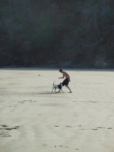 LIam makes at new friend at Playa Venao